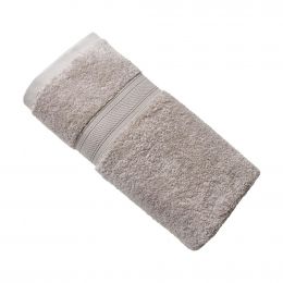 Selection Grey Bath Towel / 76.2 cm x 147.3 cm / 30" x 58"